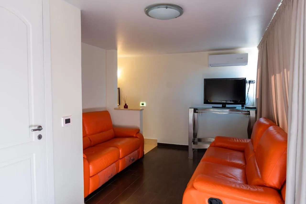 Casa Di Alessio A 200 Metri Dal Mare Villa Acireale